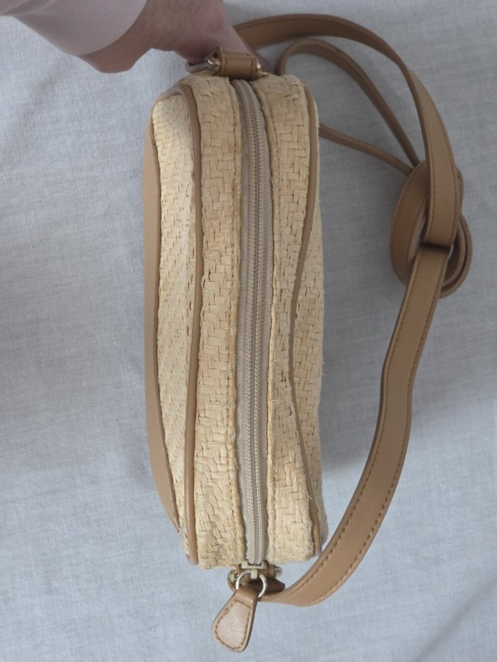 Etienne Aigner Woven Straw Crossbody Shoulder Bag Purse Tan Summer Vacation - Picture 6 of 12